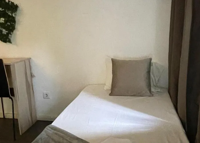 Gray Red * 波尔图